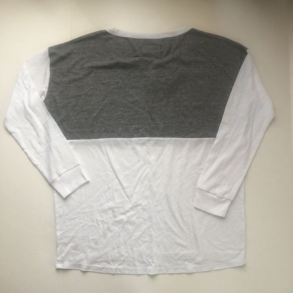 Chaser Gray And White Long Sleeve Tee Size Medium - Picture 6 of 6